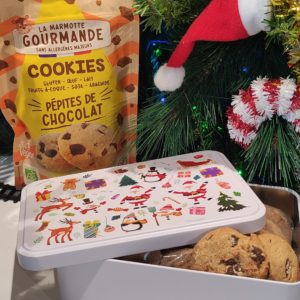 Boîte Motifs Noël 30 cookies pépites de chocolat