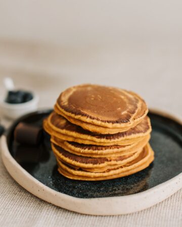 recette de pancakes sans gluten, vegan et sans allergènes majeurs Marmotte Gourmande