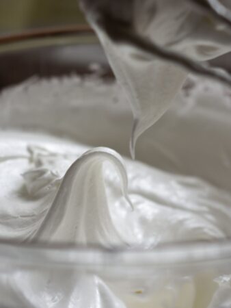 Mousse au chocolat sans œufs ni lait la recette bluffante aquafaba la marmotte gourmande